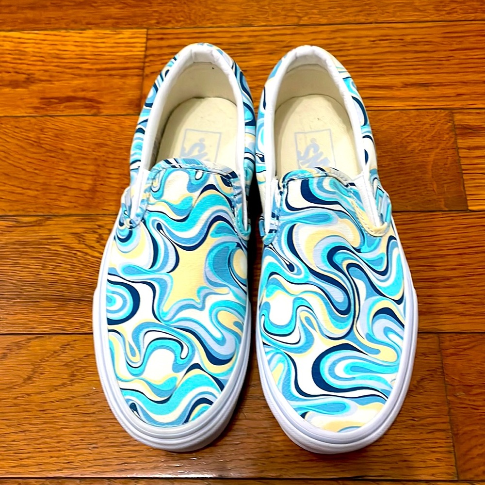Vans - men’s 4, women’s 5.5 - never worn
